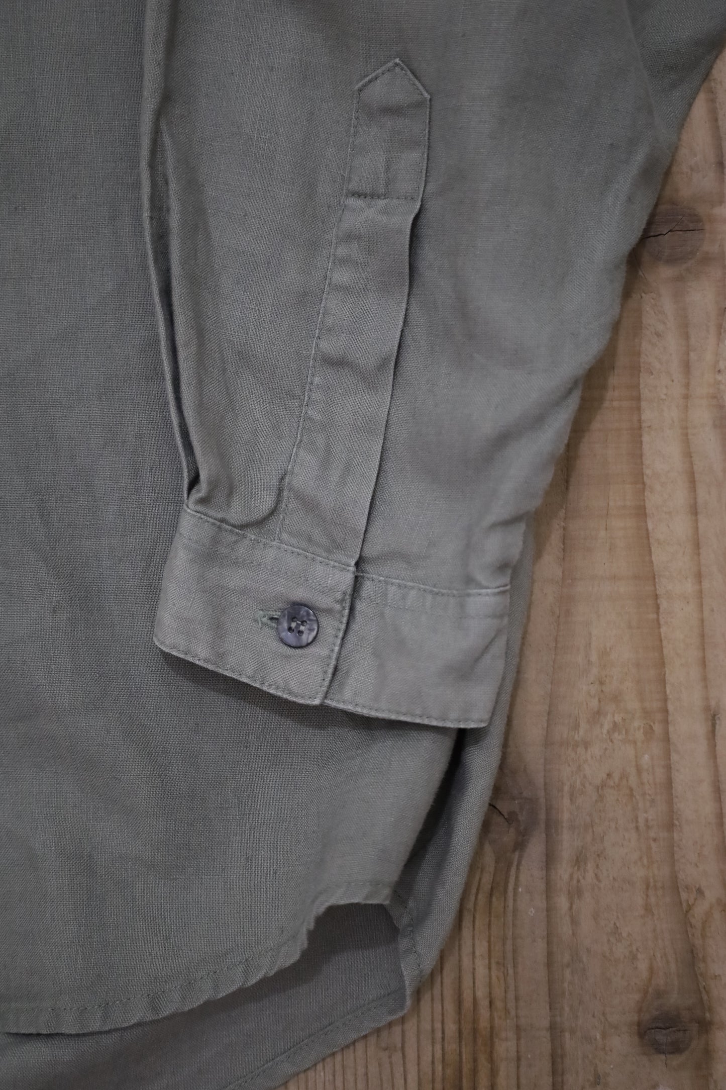 B428 / early2000's BRUNO linen shirt