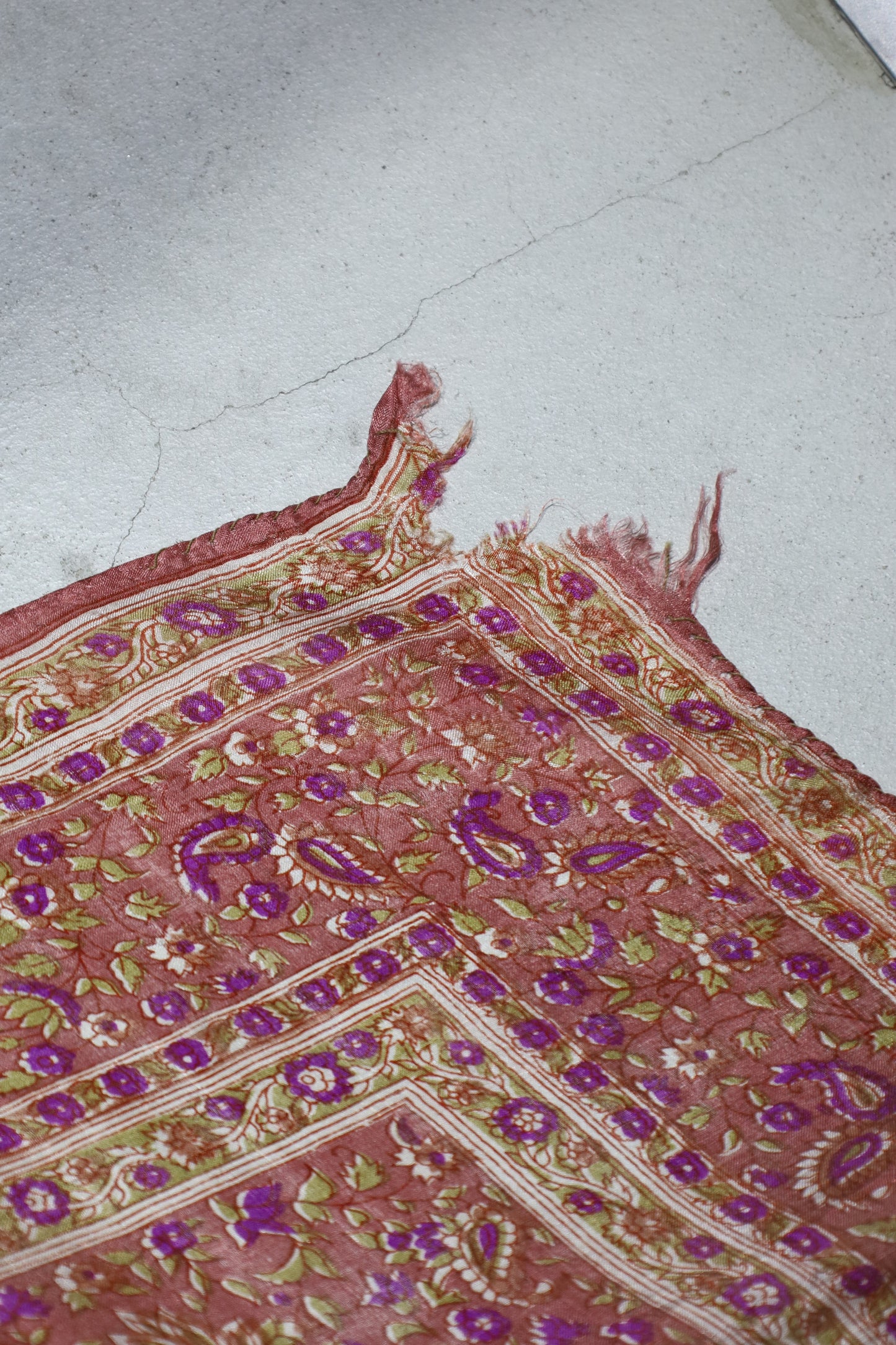 8 / scarf
