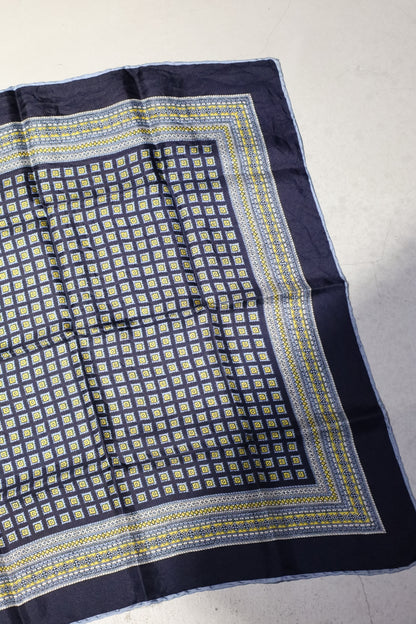 16 / USED scarf